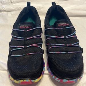 SKECHERS SPORT WOMAN BLACK SYNERGY-INNER PEACE SIZE 8